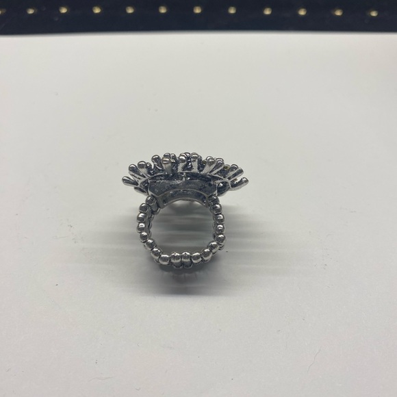 Silver starburst elastic ring - Picture 2 of 2